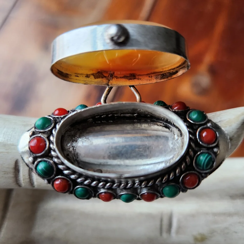 💍New Boutique Item! Agate, Malachite and Coral Gemstone "Poison" Ring💍 - Picture 3 of 15